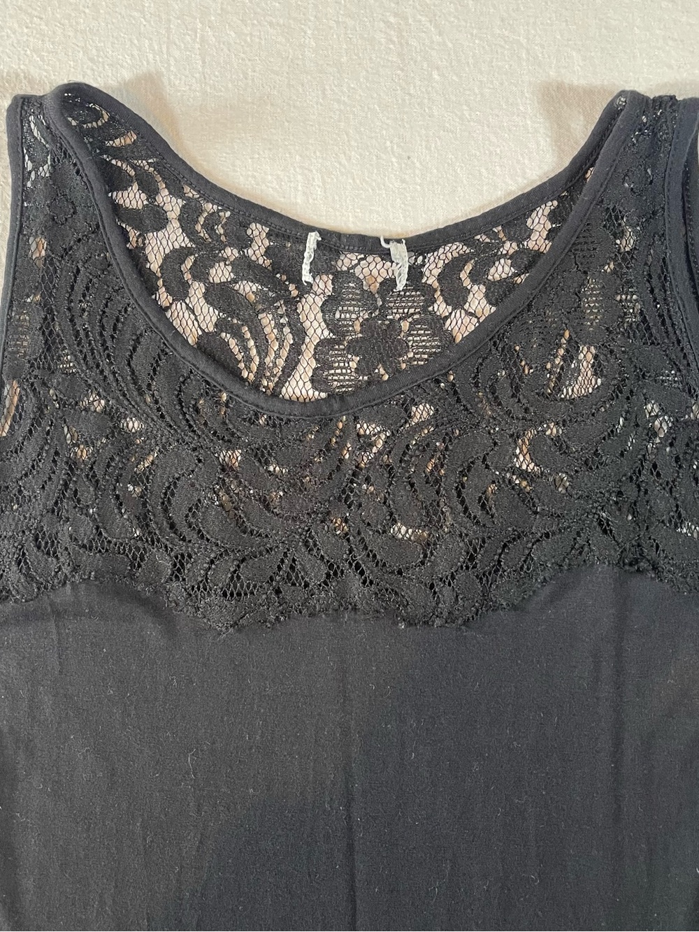 Lace Yoke Sleeveless Tank Top in Black - Picture 2 of 8